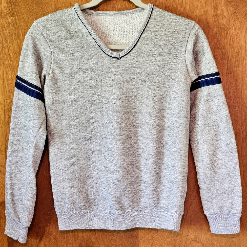 Vintage GAP Heather Gray V-Neck Sweater w Navy Accent Arm Stripes, Women's Small